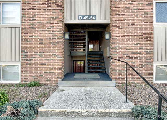 Property at 52 Lakeshore Dr, Clarksville, IN 47129, 2 beds, 2 baths