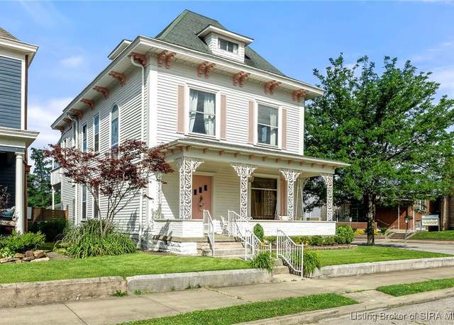 Property at 323 E 9th St, New Albany, IN 47150, 5 beds, 3 baths