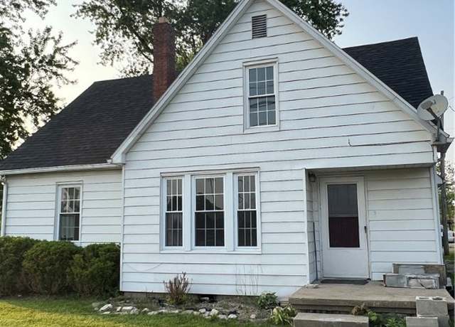 Property at 822 Green Rd, Madison, IN 47250, 5 beds, 2 baths