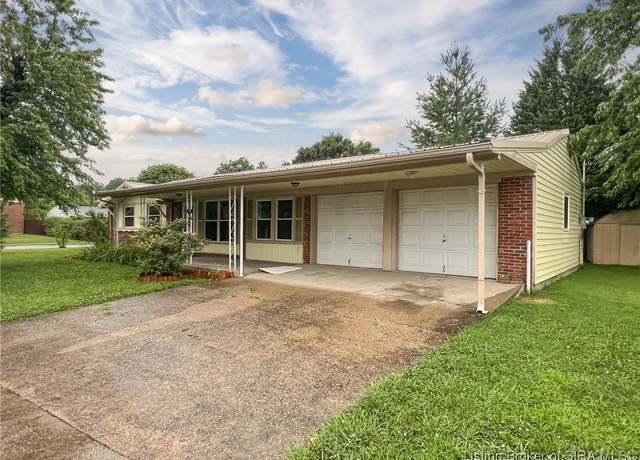 Property at 2150 Lombardy Dr, Clarksville, IN 47129, 3 beds, 1 bath