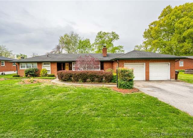 Property at 509 Beechlawn Dr, Clarksville, IN 47129, 4 beds, 2 baths
