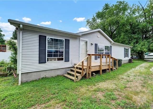 Property at 104 Myrtle St, Jeffersonville, IN 47130, 3 beds, 2 baths