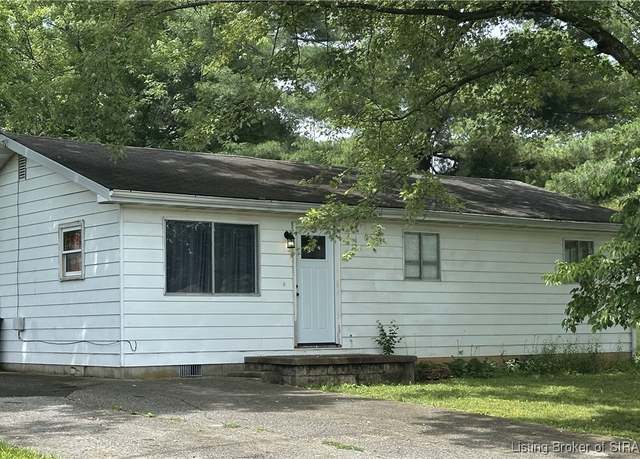 Property at 462 W Sibbit St, Paoli, IN 47454, 3 beds, 1 bath