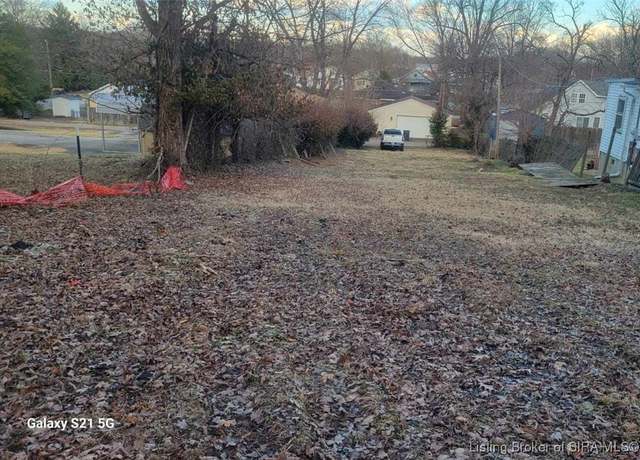 Property at 704 Boiling Springs Rd, New Albany, IN 47150