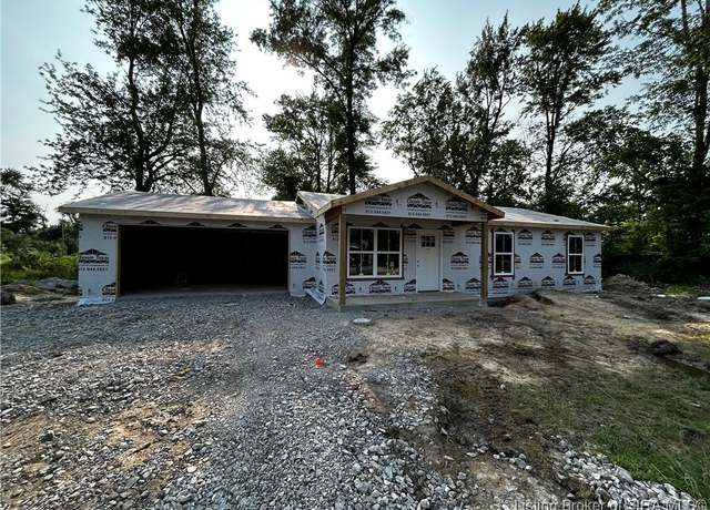 Property at 1170 Pearl St, Austin, IN 47102, 3 beds, 2 baths