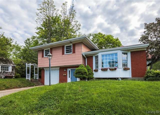 Property at 201 Clay St, New Albany, IN 47150, 3 beds, 1 bath