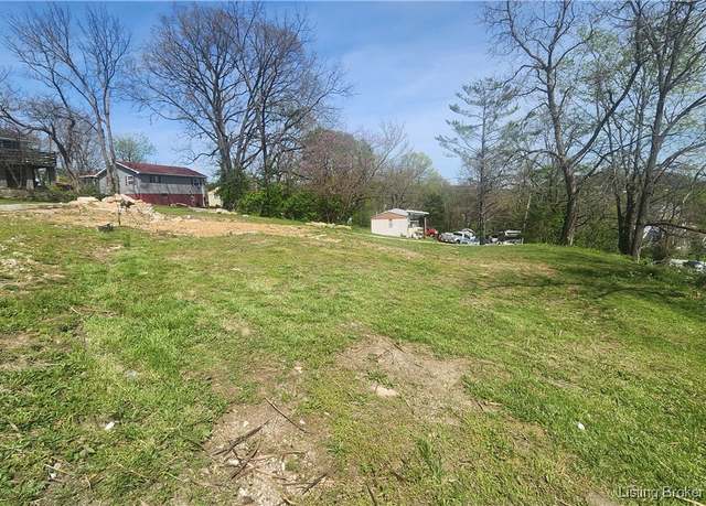 Property at 222 W Thornton St, Paoli, IN 47454