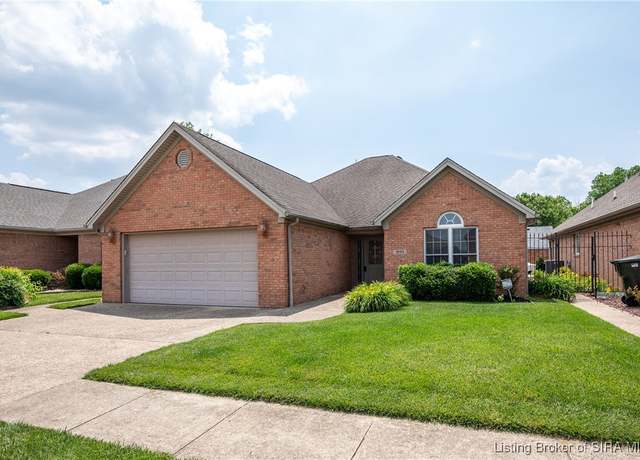 Property at 1895 Woodside Dr, Clarksville, IN 47129, 3 beds, 2 baths