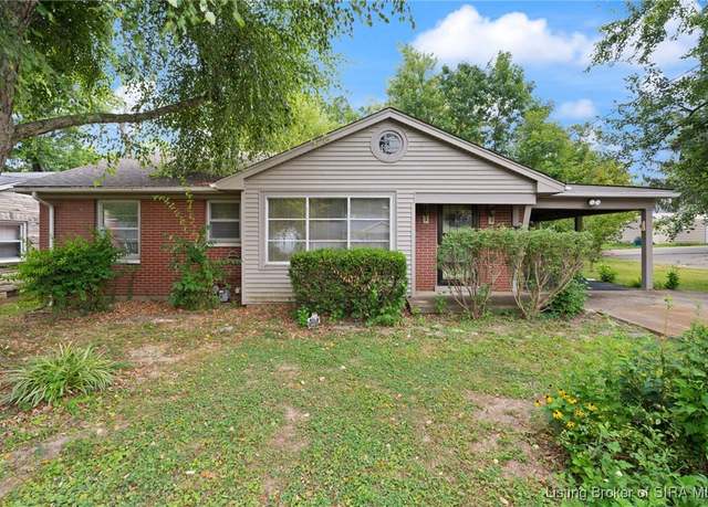 Property at 806 Elmwood Ave, New Albany, IN 47150, 3 beds, 1.5 baths