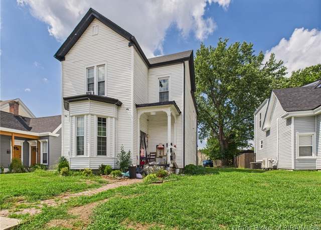 Property at 1919 Center St, New Albany, IN 47150, 4 beds, 3 baths