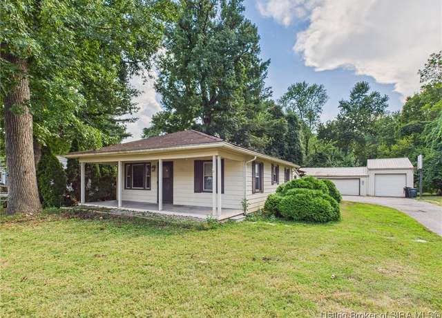 Property at 301 Mary St, Jeffersonville, IN 47130, 3 beds, 1 bath