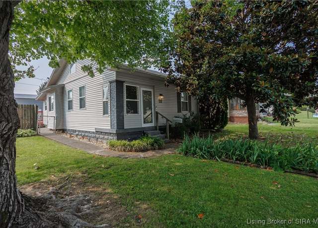 Property at 2228 Willard Ave, New Albany, IN 47150, 2 beds, 1 bath