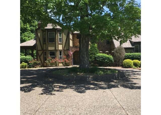 Property at 261 Indian Hills Dr NE, Corydon, IN 47112, 4 beds, 3.5 baths