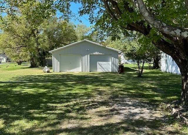 Property at 1212 Mann Ave, Austin, IN 47102