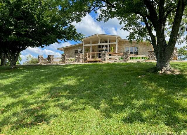 Property at 420 Horton Ave, Paoli, IN 47454, 6 beds, 4.5 baths