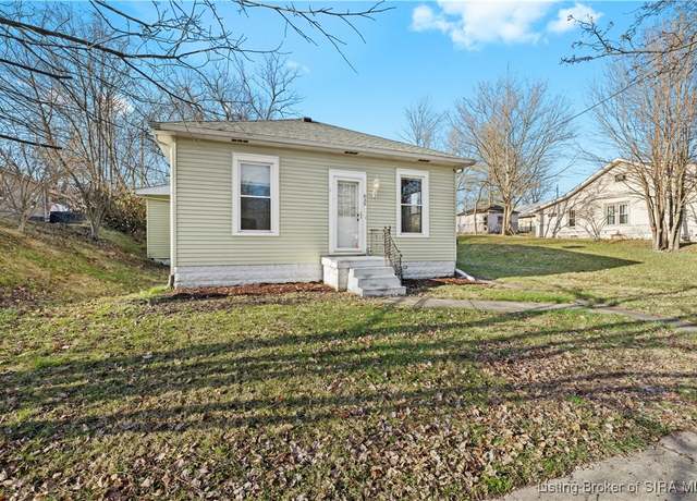 Property at 639 W 7th St, New Albany, IN 47150, 2 beds, 1 bath