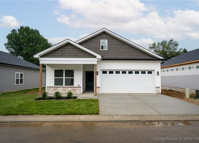 Property at 4 Cedargrove Ln, Jeffersonville, IN 47130, 3 beds, 2 baths