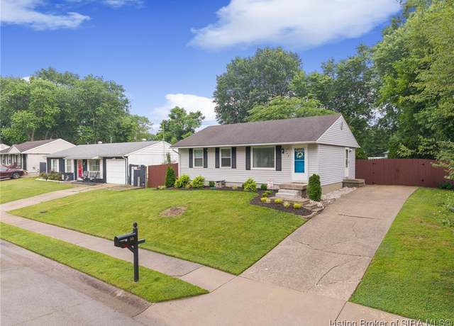 Property at 743 Dellinger Dr, Jeffersonville, IN 47130, 2 beds, 1 bath