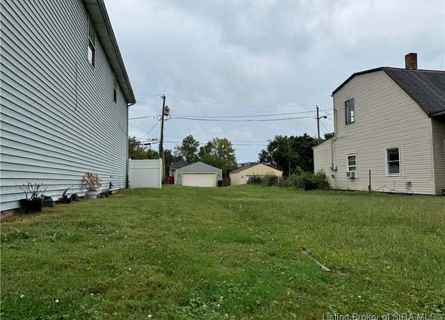 Property at 608 E Oak St E, New Albany, IN 47150