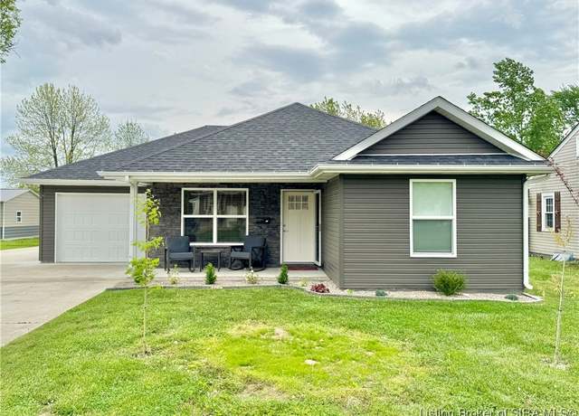Property at 77 Oak Dr, Scottsburg, IN 47170, 3 beds, 2 baths