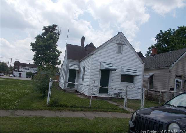 Property at 321 Galt St, New Albany, IN 47150, 3 beds, 1 bath