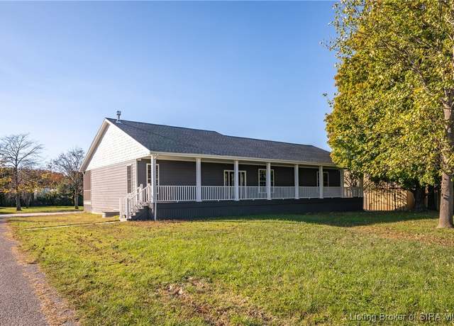 Property at 812 S Elm St, Scottsburg, IN 47170, 4 beds, 3 baths