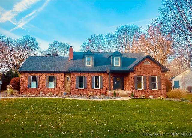 Property at 1609 Tall Oaks Dr, Jeffersonville, IN 47130, 4 beds, 2 baths