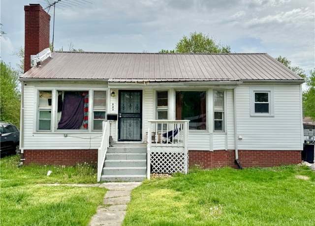 Property at 523 Broadway St, Austin, IN 47102, 3 beds, 1.5 baths