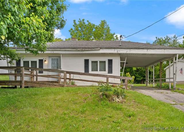 Property at 570 Franklin St, Corydon, IN 47112, 2 beds, 1 bath
