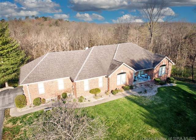 Property at 1027 Skyview Dr, New Albany, IN 47150, 5 beds, 4.5 baths