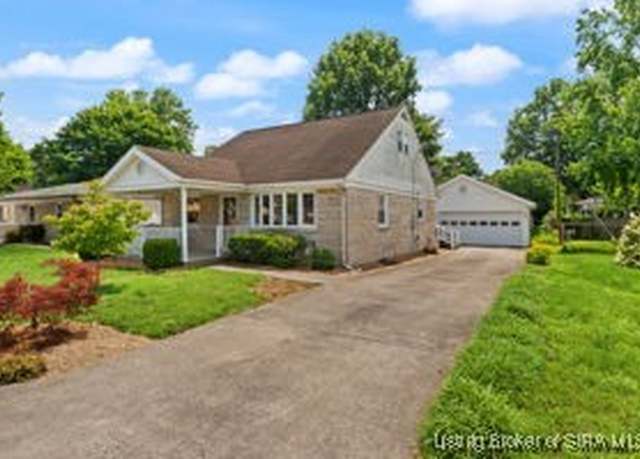 Property at 723 Martha Ave, Jeffersonville, IN 47130, 4 beds, 2 baths