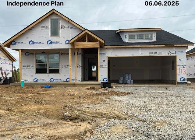 Property at 5109 Woodstone Cir, Jeffersonville, IN 47130, 3 beds, 2 baths