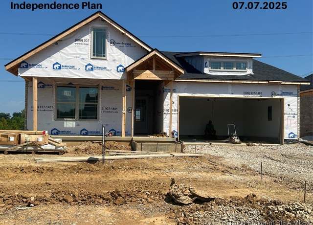 Property at 5109 Woodstone Cir, Jeffersonville, IN 47130, 3 beds, 2 baths