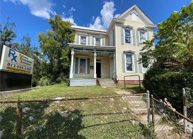 Property at 918 W Main St, New Albany, IN 47150, 5 beds, 1 bath