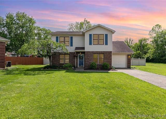 Property at 3114 Emerald Ct, Jeffersonville, IN 47130, 3 beds, 2.5 baths