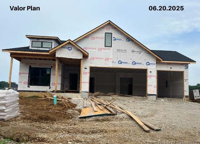 Property at 7033 Oaken Ln, Lanesville, IN 47136, 4 beds, 3 baths