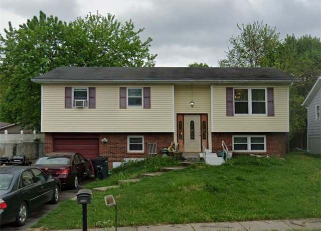Property at 2006 Hall Ln, Jeffersonville, IN 47130, 4 beds, 1.5 baths