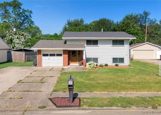 Property at 1715 Whittier Dr, Clarksville, IN 47129, 4 beds, 2.5 baths