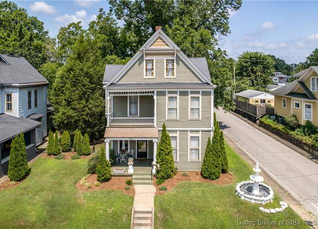 Property at 1945 E Elm St, New Albany, IN 47150, 4 beds, 2 baths