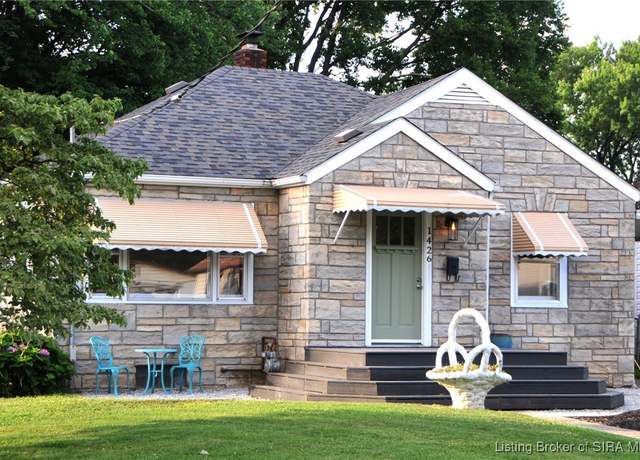 Property at 1426 E 9th St, Jeffersonville, IN 47130, 3 beds, 2 baths