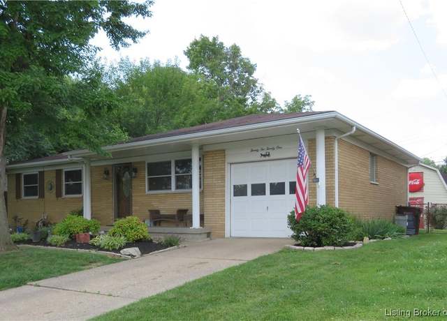 Property at 2221 Buckeye Dr, Clarksville, IN 47129, 3 beds, 3 baths