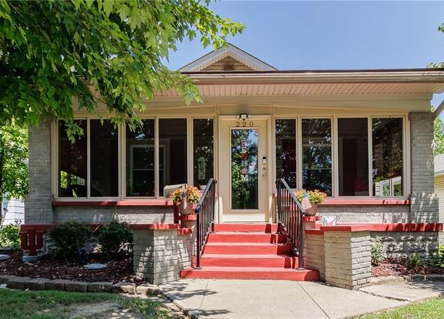 Property at 220 Meigs Ave, Jeffersonville, IN 47130, 3 beds, 2 baths