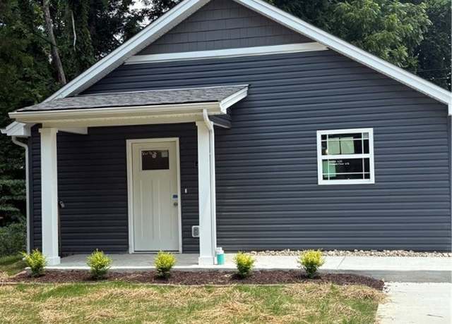 Property at 104 Mary St, Jeffersonville, IN 47130, 3 beds, 2 baths