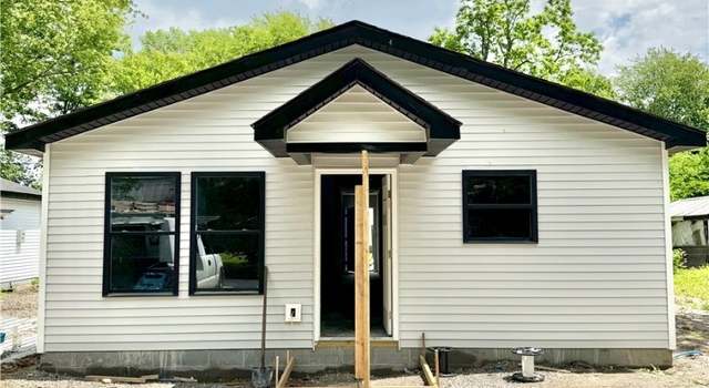 Photo of 351 S Oak St, Austin, IN 47102