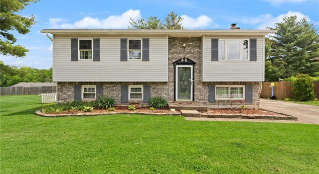 Photo of 4612 Ruddell Rd, Jeffersonville, IN 47130