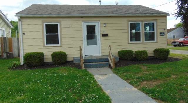 Photo of 701 Crestview Ct, Jeffersonville, IN 47130