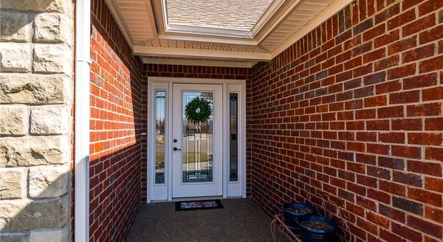 Photo of 5619 Raintree Ridge Dr, Jeffersonville, IN 47130