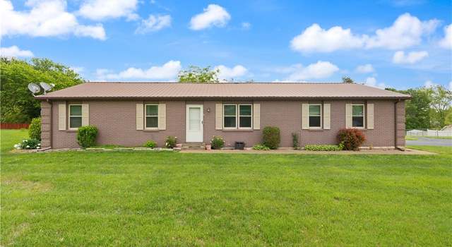 Photo of 112 S Mcclellan Way, Salem, IN 47167