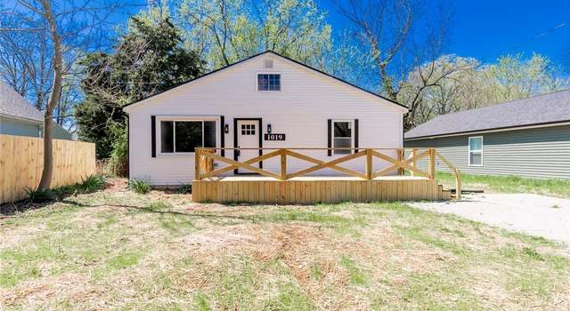 Property at 1019 Kehoe Ln, Jeffersonville, IN 47130, 3 beds, 1 bath