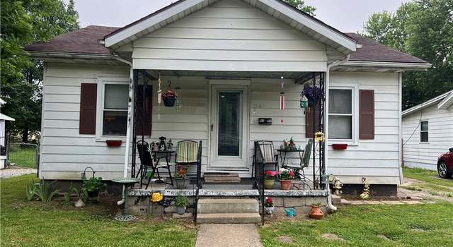 Photo of 250 High St, Charlestown, IN 47111